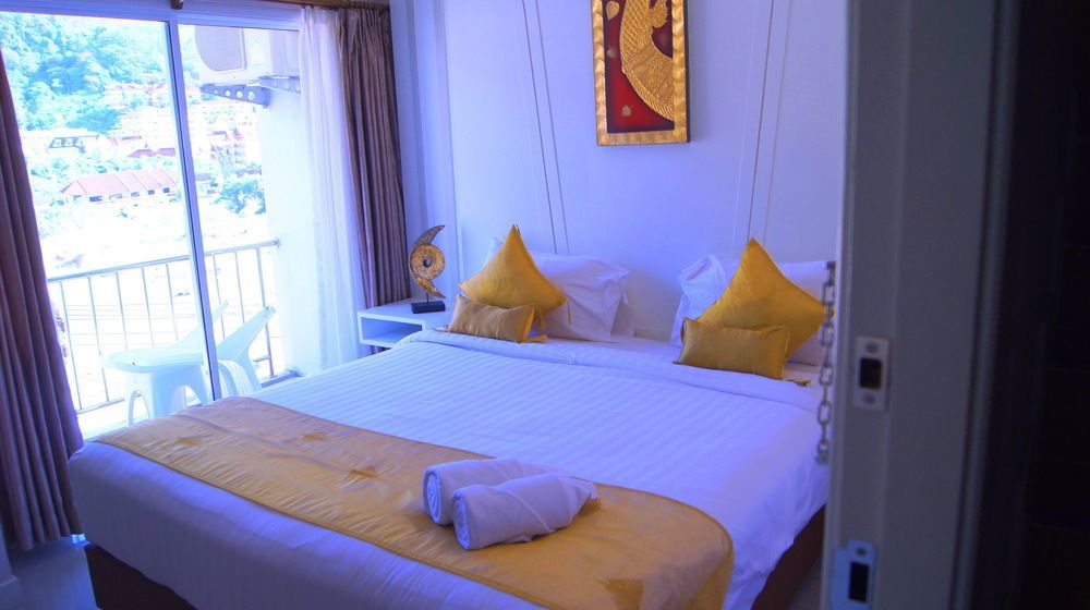 J Sweet Dream Boutique Hotel Phuket Patong Extérieur photo