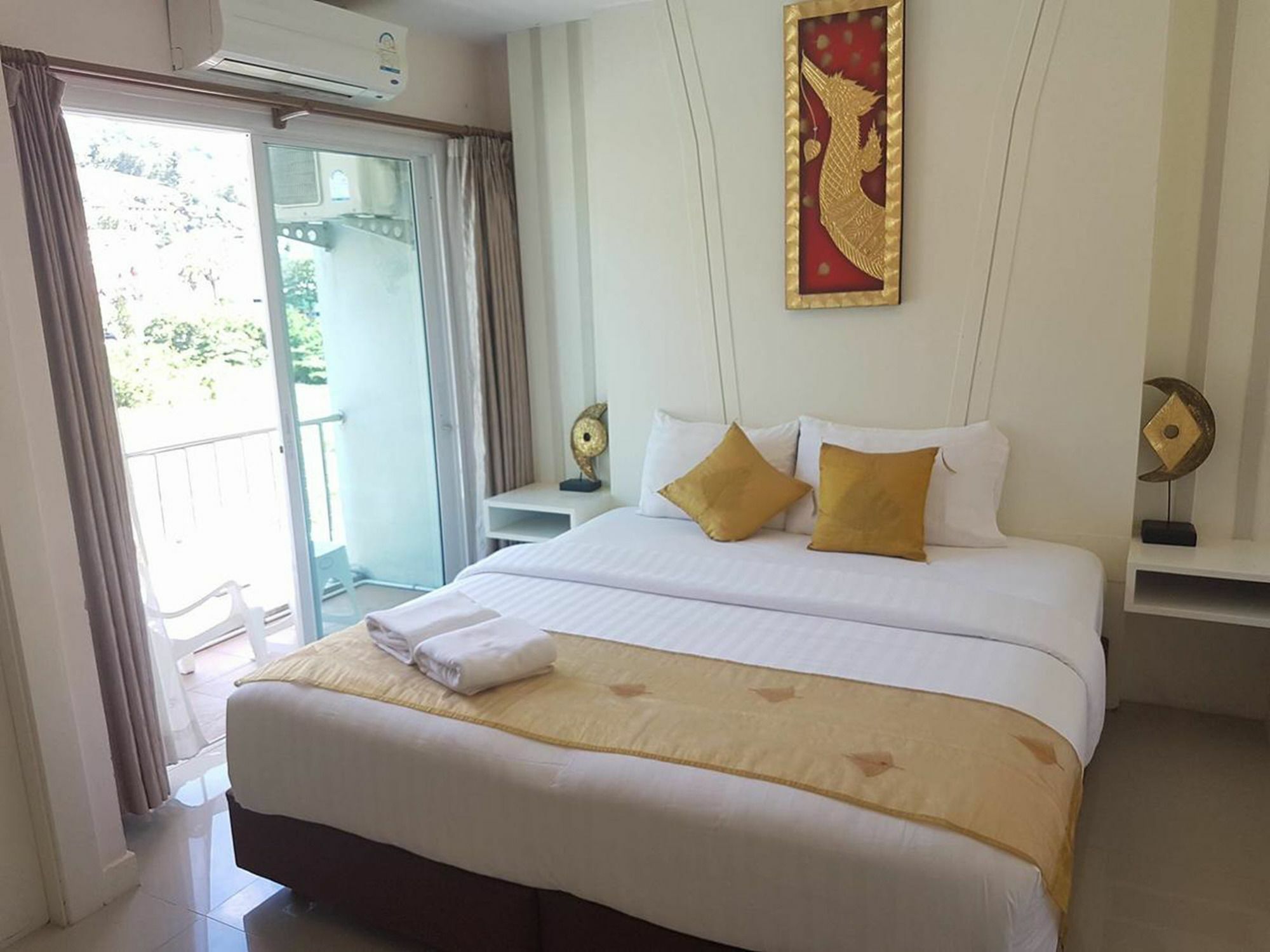 J Sweet Dream Boutique Hotel Phuket Patong Extérieur photo